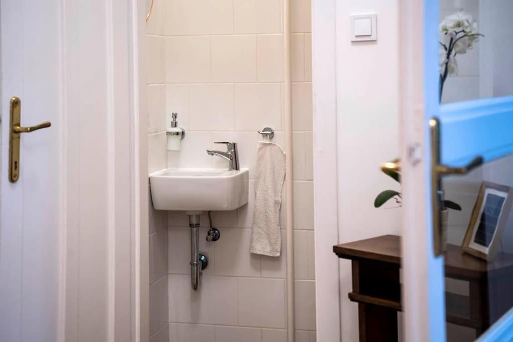 Gorgeous Flat Right Near The City Center بودابست المظهر الخارجي الصورة